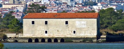 Moinho do Capitão - Amora - Portugal (51178202603) (cropped).jpg