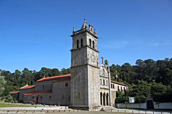 Mosteiro de Landim - Portugal (24653099858).jpg