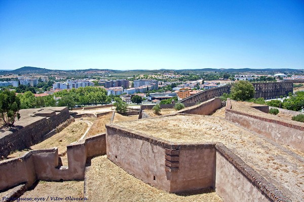 Muralhas de Elvas - Portugal (53520576684).jpg