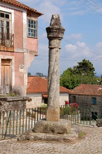 Pelourinho de Couto do Mosteiro