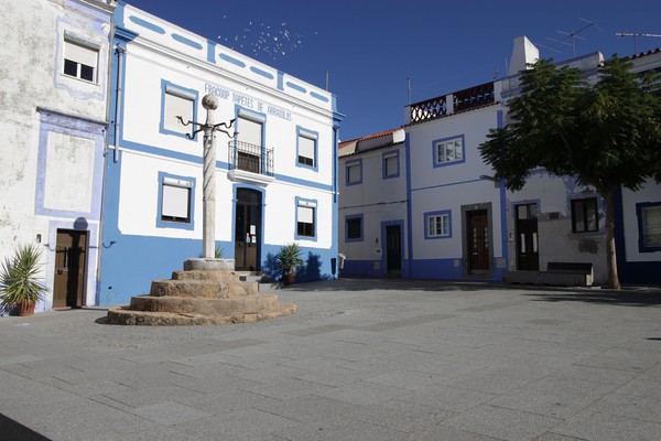 Pelourinho Arraiolos.jpg