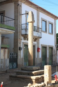 Pelourinho de Águas Revés 02.jpg