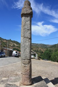 Pelourinho de Nozelos - Nozelos, Macedo de Cavaleiros - 19.jpg