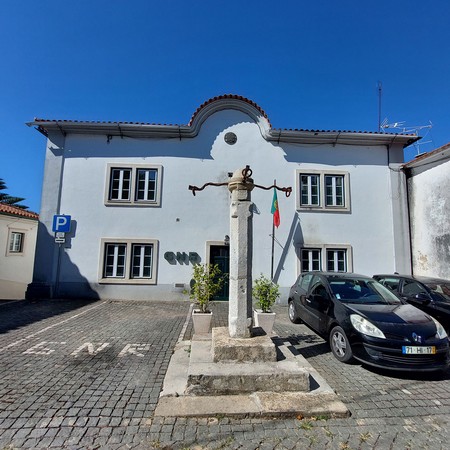 Pelourinho de Penela 02.jpg