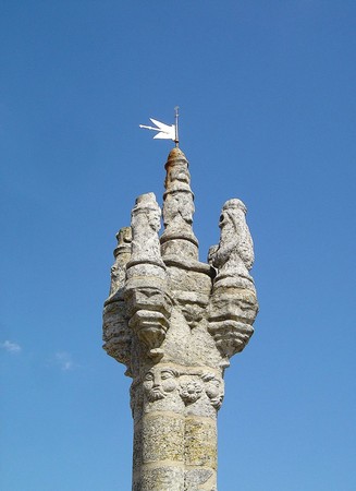 Pelourinho de Ranhados - Portugal (192830475).jpg