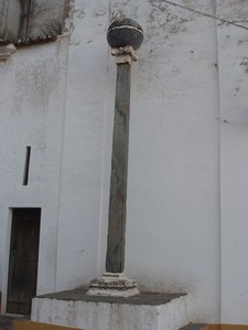 Pelourinho de Terena, Portugal.jpg