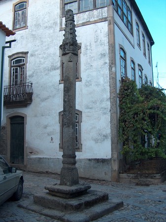 Pelourinho de Vila Cova do Alva 2261.jpg