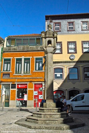 Pelourinho de Vila Real - Portugal (50717944258).jpg