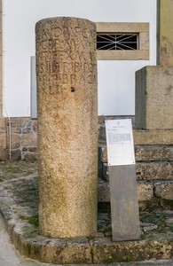 Pillory in Valenca.jpg