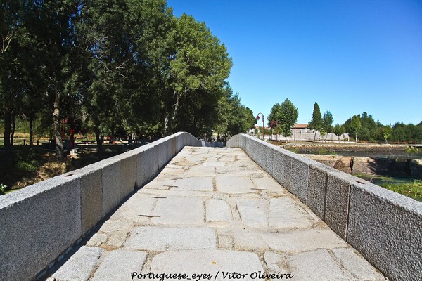 Ponte 'Romana' da Aldeia da Ponte - Portugal (11823087153).jpg