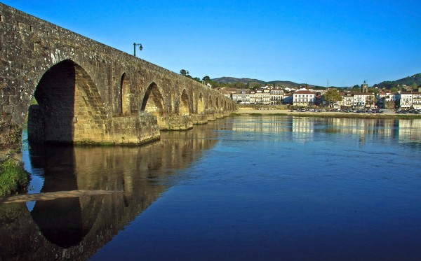 Ponte Romana de Ponte de Lima - Portugal (4224440689).jpg
