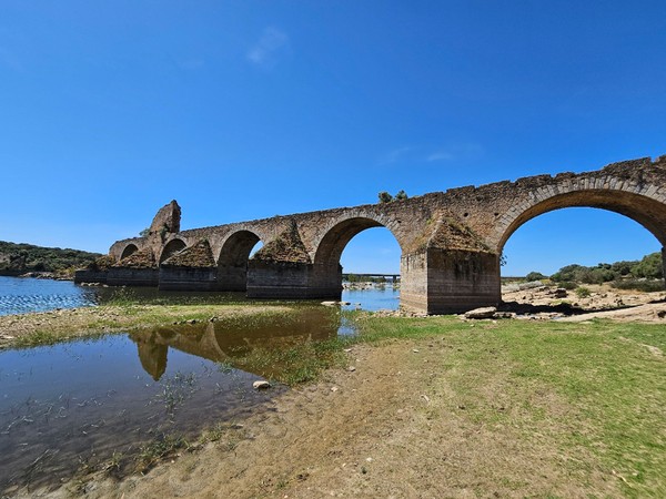 Ponte da Ajuda, rio Guadiana, Elvas 04.jpg