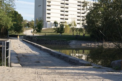 Ponte do Rio Ave ou Ponte das Taipas (1).jpg