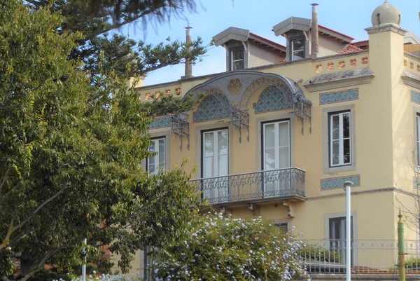 Pormenores das janelas do piso superior.jpg