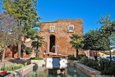 Portas de Silves - Portugal (52092153899).jpg
