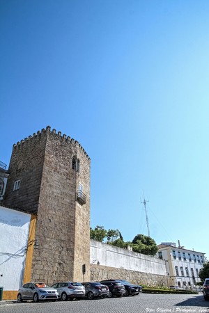 Torre das Cinco Quinas - Évora - Portugal (52460283484).jpg