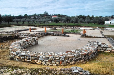 Vila Cardílio em Torres Novas.jpg