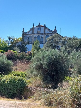 Vista aproximada para fachada lateral do corpo principal da Quinta da Granja.jpg