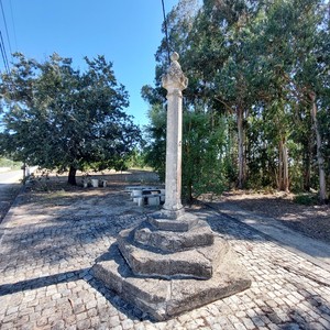 Vista para sudoeste do Pelourinho de Póvoa de Santa Cristina, em Santa Cristina, Tentúgal 05.jpg