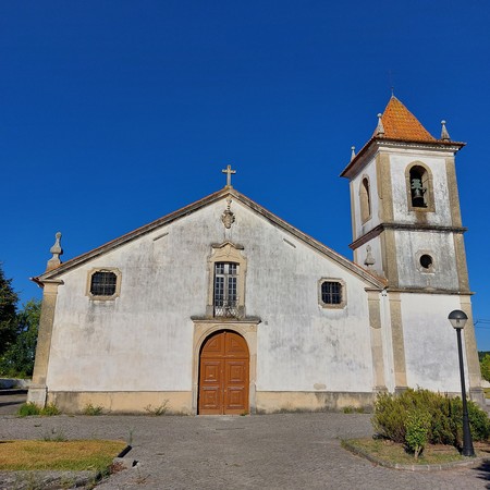 Vista proxima para fachada oeste da Igreja Matriz de Pereira, Montemor-o-Velho 10.jpg