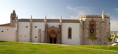 Igreja do antigo Mosteiro de Jesus e claustro